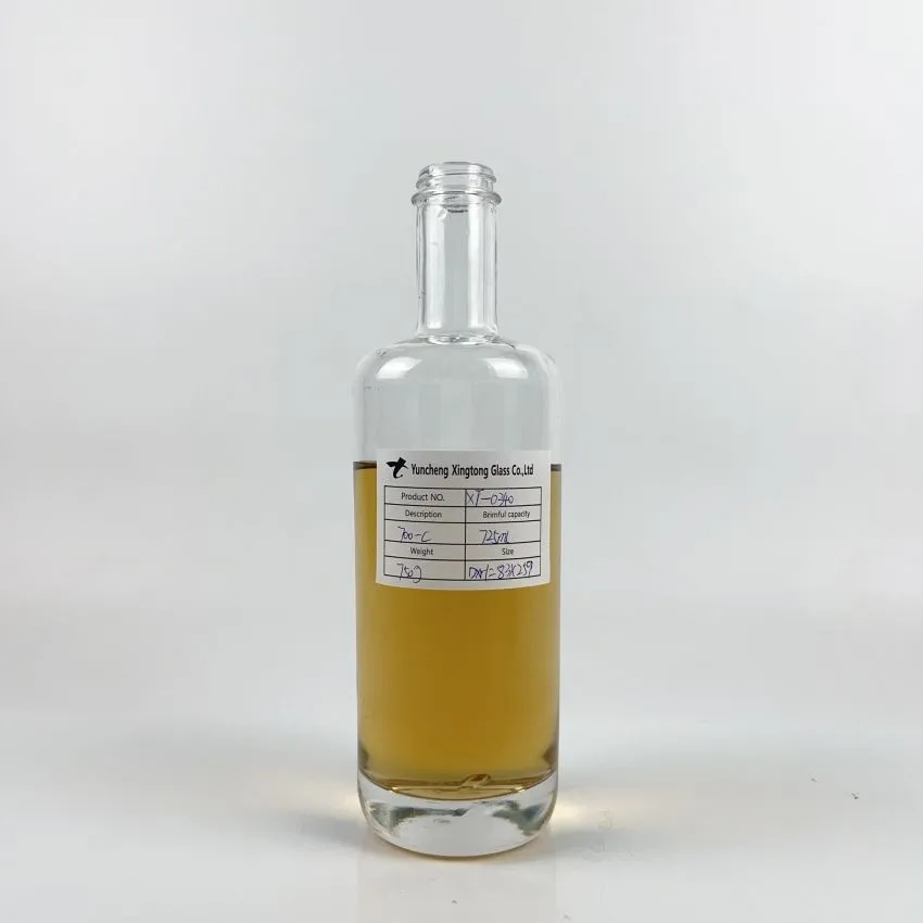 700 ملی لٹر 750 گرام خوبصورت گول فلیٹ کندھے کی موٹی نیچے ووڈکا وہسکی برینڈی جن شیشے کی بوتل سکرو کیپ کے ساتھ